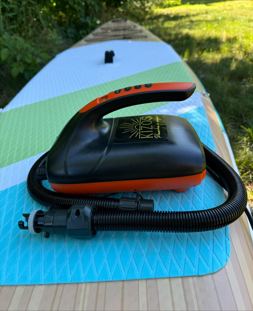 High-quality double-action electric pump for efficient inflation of your Kizos paddleboards.